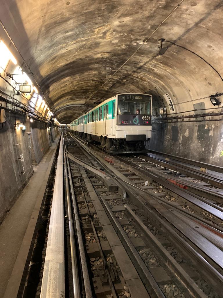 Metro Paris L6
